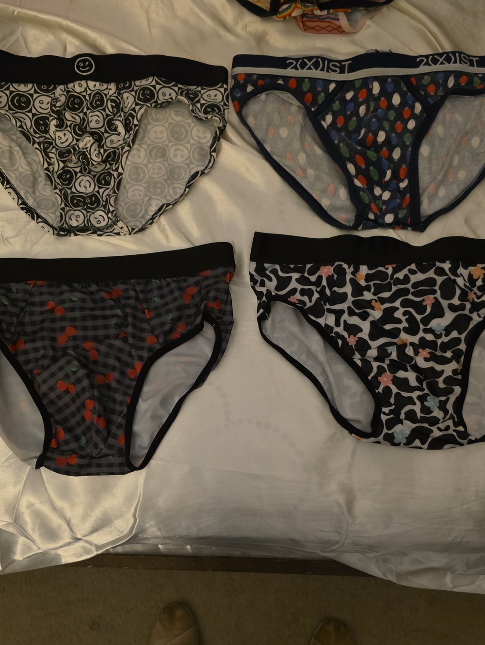 34 Pairs Of Briefs. Mix Brands - Picture 3 of 8